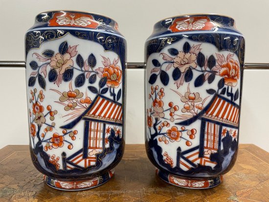 Paire De Vases En Porcelaine De Bayeux Décor Imari époque fin 19ème