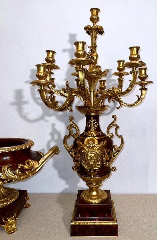 Very Important Garniture in Griotte marble, chased bronze and gold, Napoleon III period