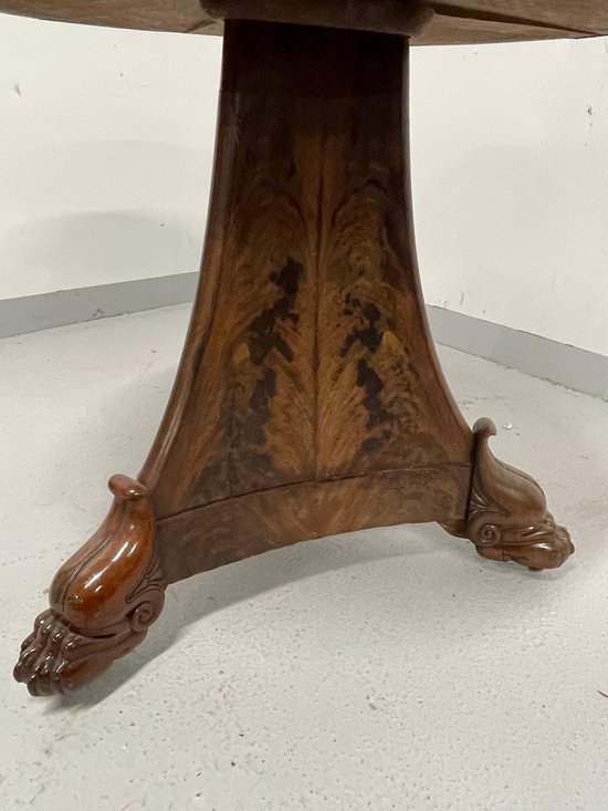 Restoration period pedestal table Mahogany Pied Griffe