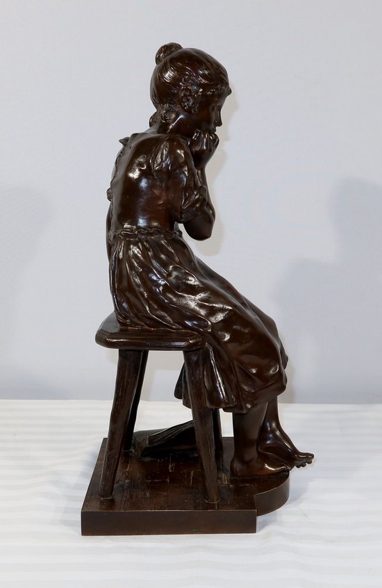 Bronzo "Ragazza seduta", di A. Massoulle - Fine XIX secolo