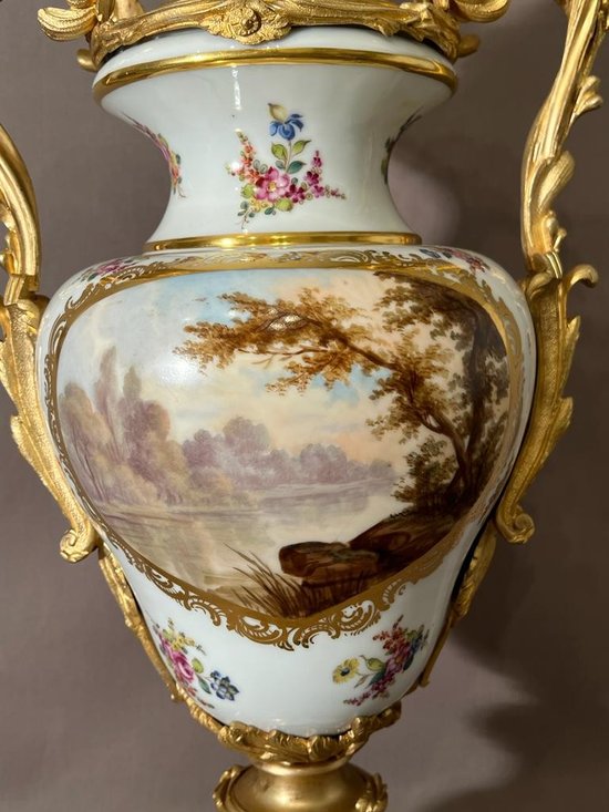 Large Meissen porcelain vase mounted in gilt bronze XIXth century