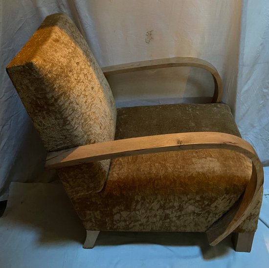 ART DECO ARMCHAIR