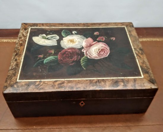 Painted sewing box in Spa wood