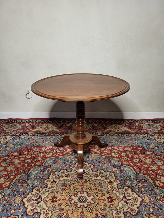 Louis Philippe mahogany pedestal table