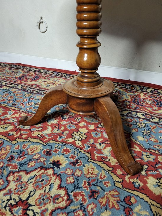 Louis Philippe mahogany pedestal table