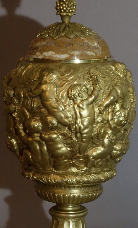  Cassolette Con Putti XVIII