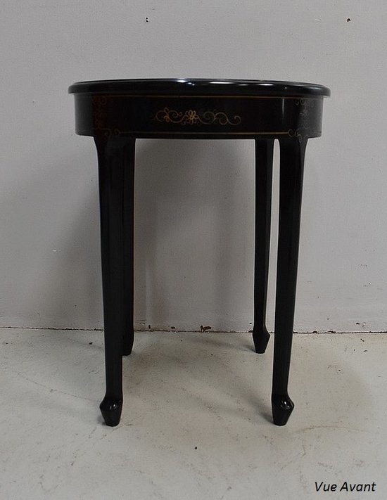 Small Round Asian Table in Black Lacquered Wood - XXth