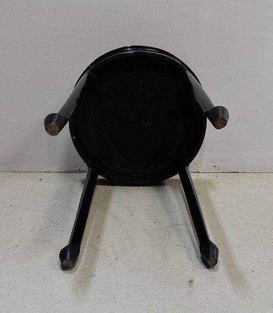 Small Round Asian Table in Black Lacquered Wood - XXth