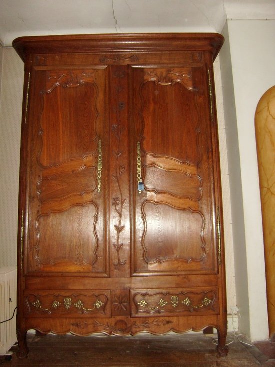 large Lorraine wardrobe