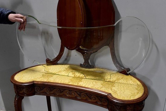 Atypical Rognon Dressing table in solid Walnut, Louis XVI style - Early XXth century