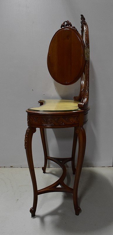 Atypical Rognon Dressing table in solid Walnut, Louis XVI style - Early XXth century