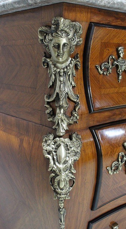 Chest of drawers in Blond Mahogany, Regency style - Mid 20th century