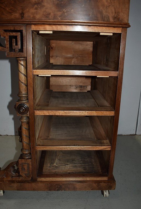 Small Davenport Walnut Desk, England, Victorian - 19th century