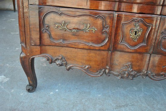 Commode Sauteuse Arbalète En Noyer XVIIIème Dessus Marbre