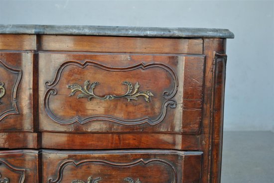 Commode Sauteuse Arbalète En Noyer XVIIIème Dessus Marbre