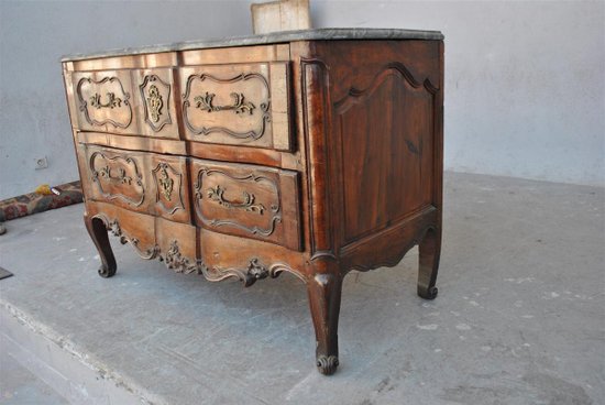 Commode Sauteuse Arbalète En Noyer XVIIIème Dessus Marbre