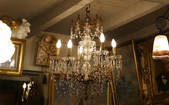 Chandelier with crystal pendants 1900's