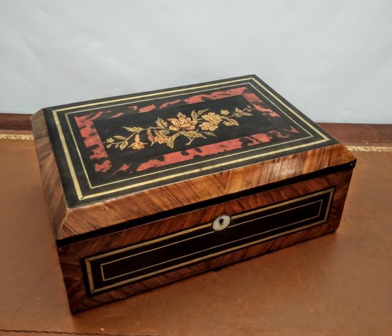 Giroux jewelry box