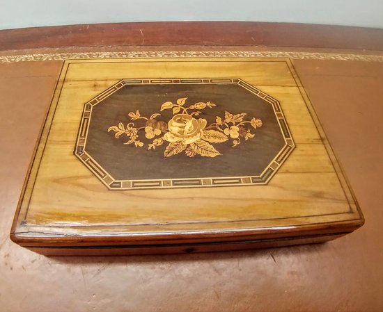 Inlaid box