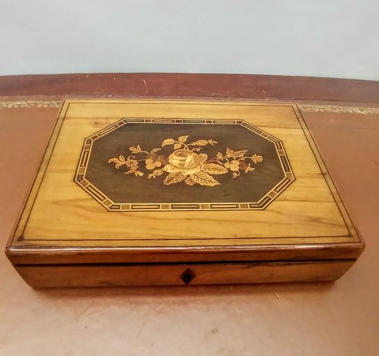 Inlaid box