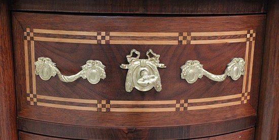 Small Mahogany Chest of Drawers, Transition Louis XV / Louis XVI style - Late 19th century