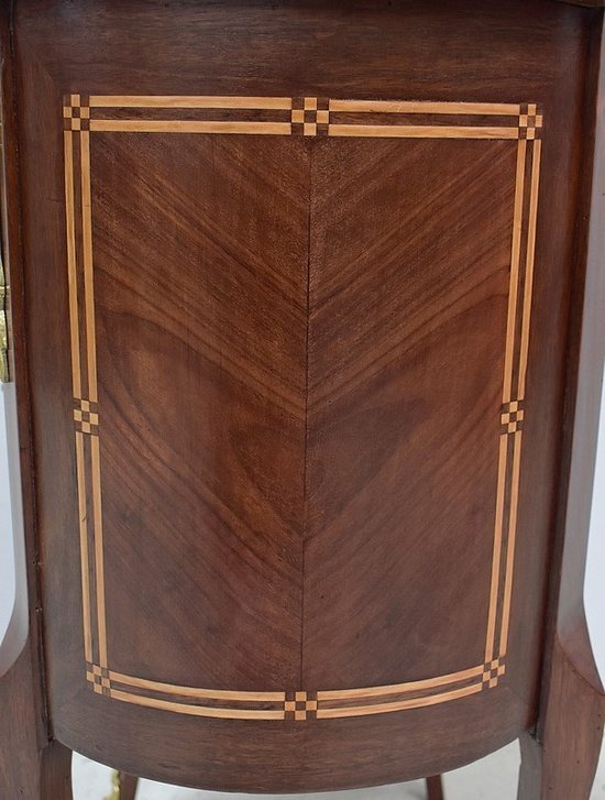 Small Mahogany Chest of Drawers, Transition Louis XV / Louis XVI style - Late 19th century