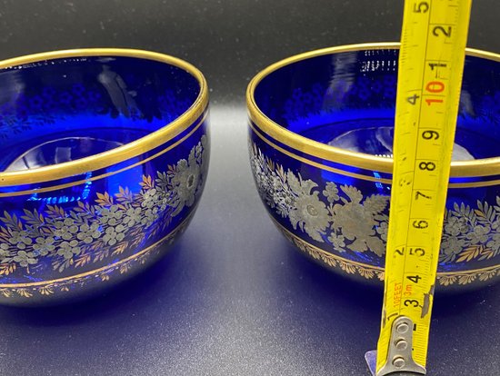 PAIR OF SÈVRES CRYSTAL BOWLS