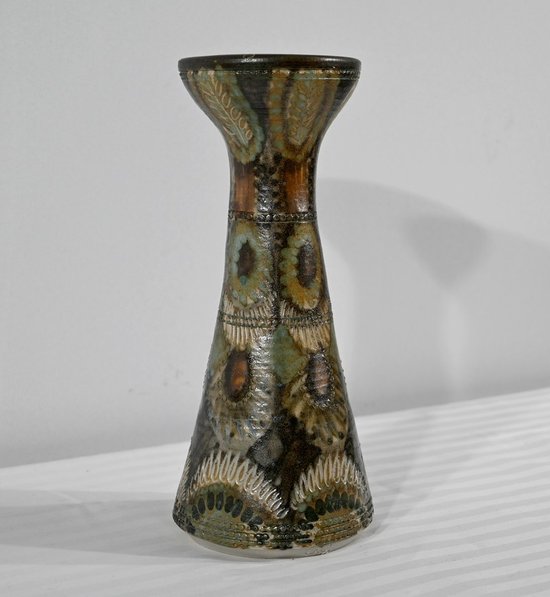 Salt Sandstone Vase, signed J-C. Courjault - 1975