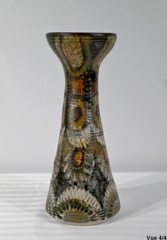 Salt Sandstone Vase, signed J-C. Courjault - 1975