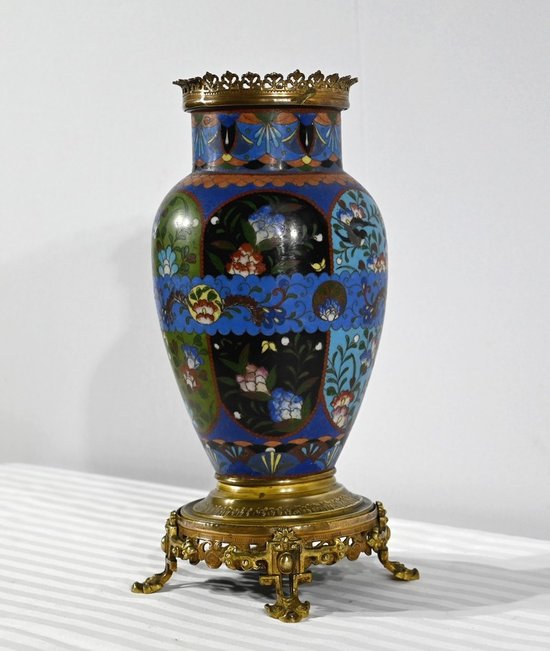 Vase in Gilt Bronze and Enamels - Late 19th Century