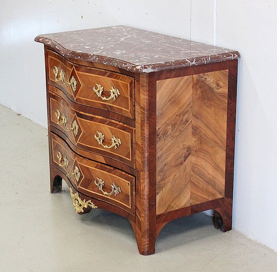 Petite Commode en Bois d’If et de Cormier, style Louis XIV – XVIIIe