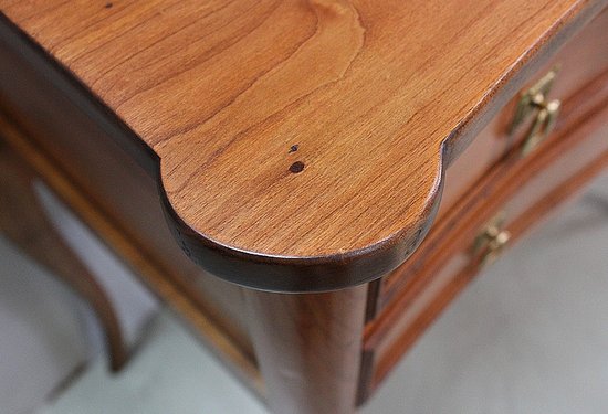 Small Louis XV style chest of drawers, called "Perruquière", in cherry wood - Early XXth century