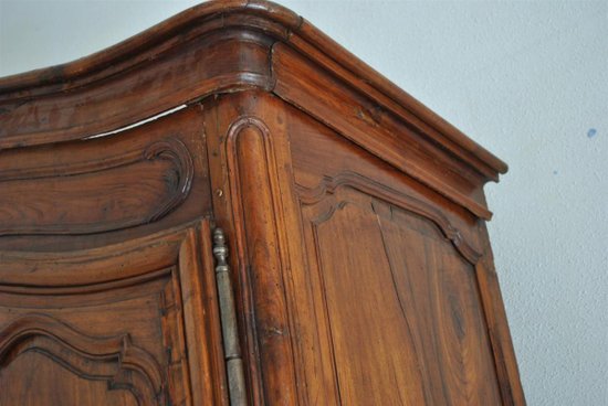 Louis XV Provenzalischer Kleiderschrank Achtzehntes Mal In Nussbaum