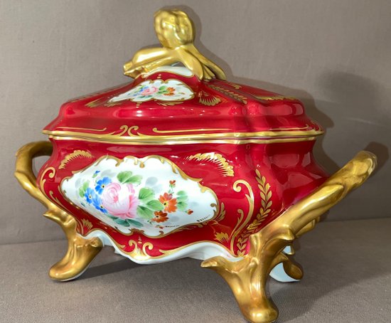 Grand Soupière en porcelaine Style Louis XV 