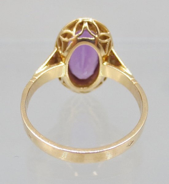 Ring, Gold And Amethyst.