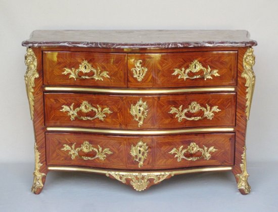 Regency chest of drawers, 18th Century.