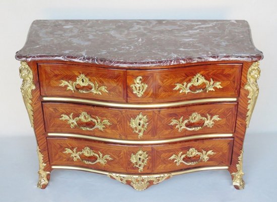 Regency chest of drawers, 18th Century.