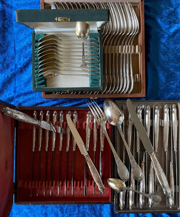 48-piece art nouveau cutlery set.