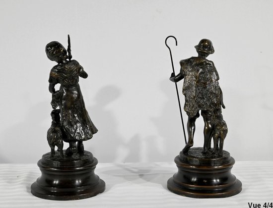 Bronzes “The Shepherd and the Shepherdess”, signed Laurini, after L & F. Moreau – Early 20th century