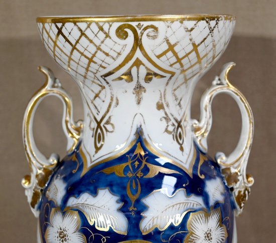 Important Bayeux Porcelain Vase - Late 19th Century