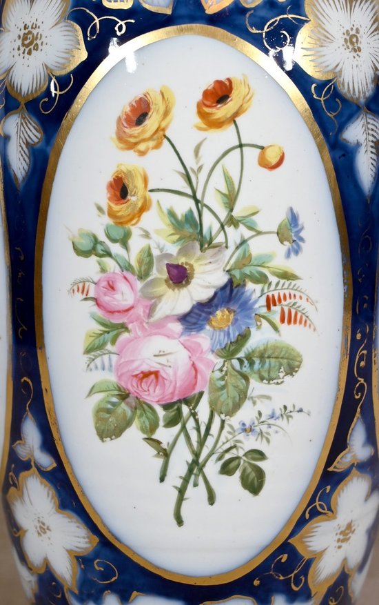 Important Bayeux Porcelain Vase - Late 19th Century