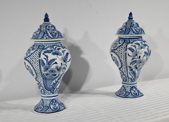 Paire de Vases en Faïence de Delft – Début XXe