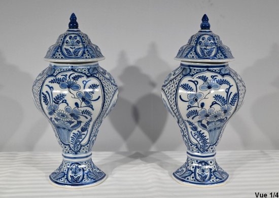 Paire de Vases en Faïence de Delft – Début XXe