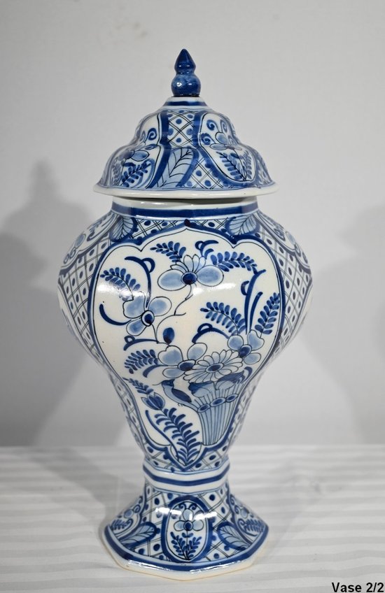 Paire de Vases en Faïence de Delft – Début XXe