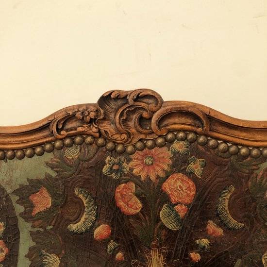 Screen in embossed leather, partly 18th century