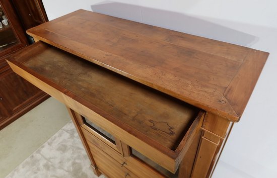 Property Showcase Chest of Drawers in Solid Cherry, Empire Period - Early 19th Century