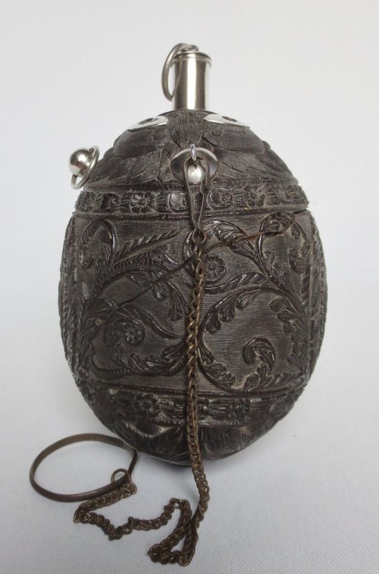 Powder flask End Of The 18th Century.