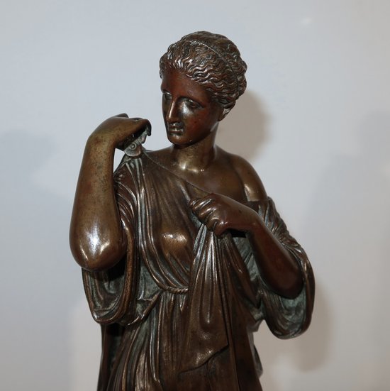 Bronze « Diane de Gabies » d’après Praxitèle, signé C. Sauvage – Début XIXe