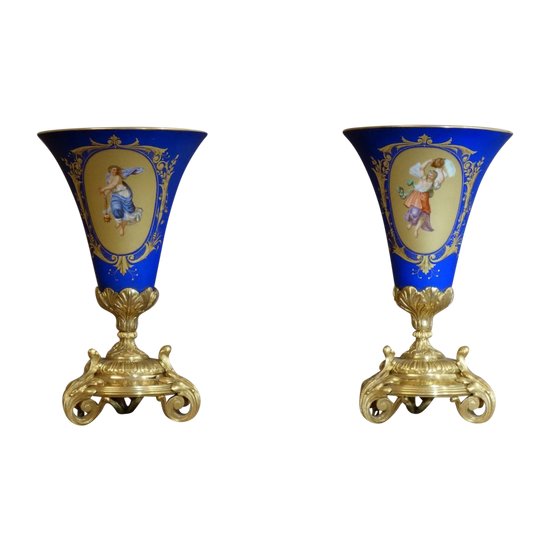 Pair Of Cornets Vases, Paris Porcelain, 1830