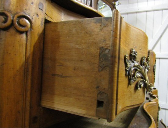 Louis XV chest of drawers